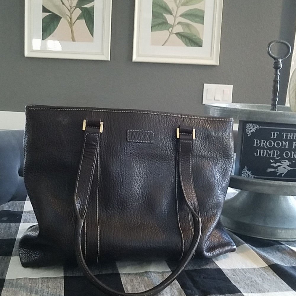 🖤Maxx New York  Large leather purse🖤